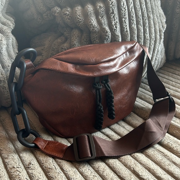 Brown Crossbody Bag New Fanny Pack Shoulder Bag Sling Bag Gorgeous Color - Picture 2 of 16